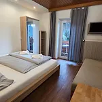 Tyrol Pensión 3*