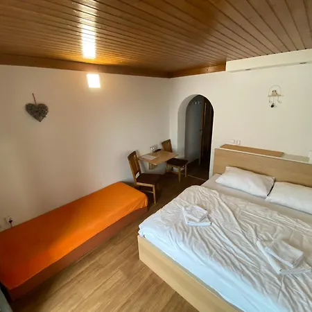 Tyrol Pensjonat 3*
